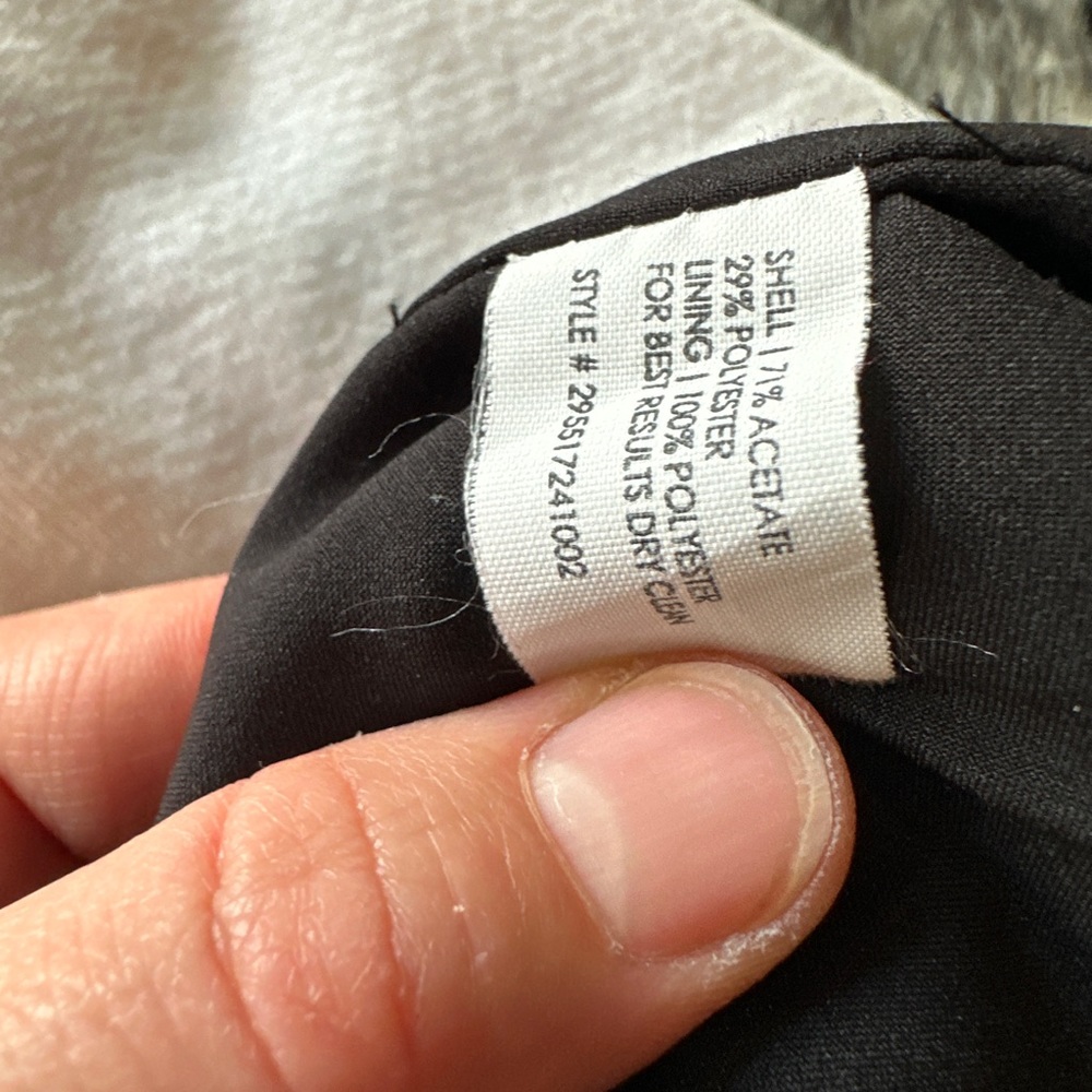 Club monaco black dress with a front bow. - Picture 9 of 9